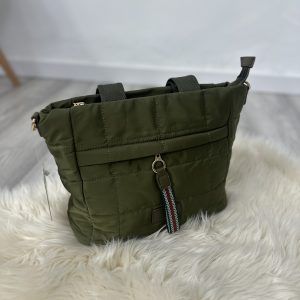 Bolso acolchado llavero verde