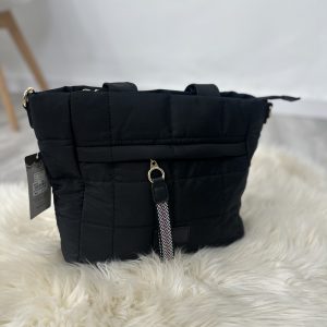 Bolso acolchado llavero negro