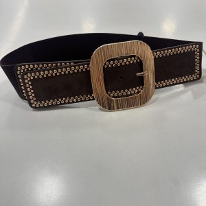 Cinturón tachuelas cuadrado marrón