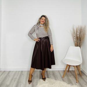 Falda polipiel marrón