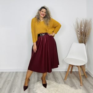 Falda polipiel burdeos