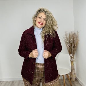 Abrigo corto Carlota burdeos