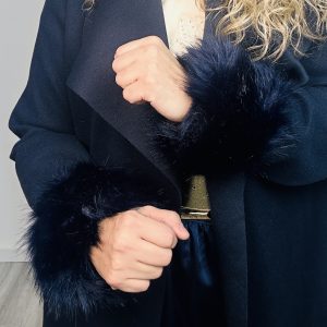 Puño pelo corto azul